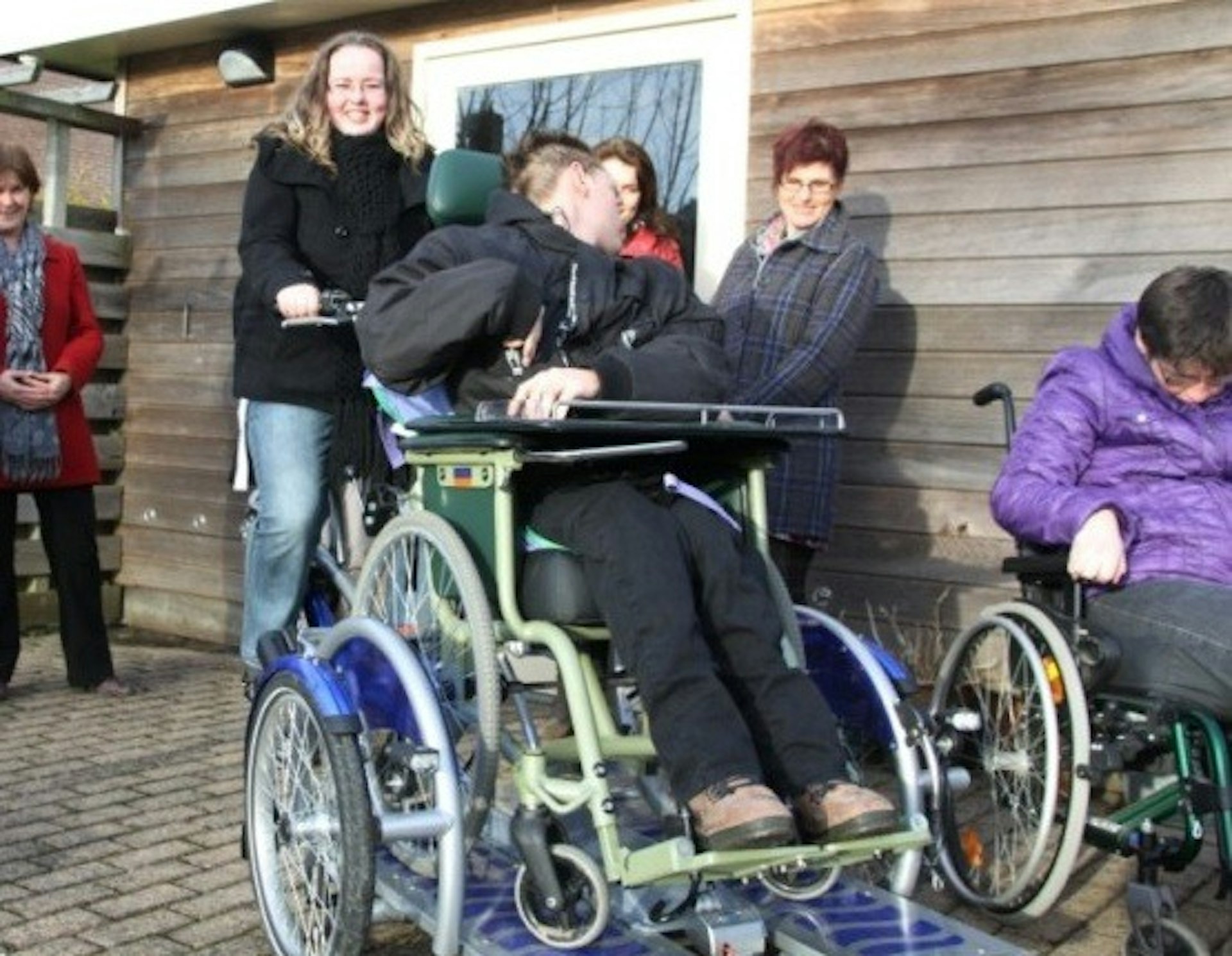 vélo-fauteuil roulant electrique