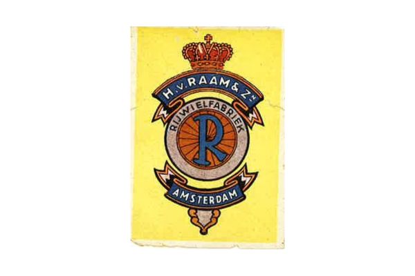 Van Raam fabrikant van aangepaste fietsen door de jaren heen eerste logo