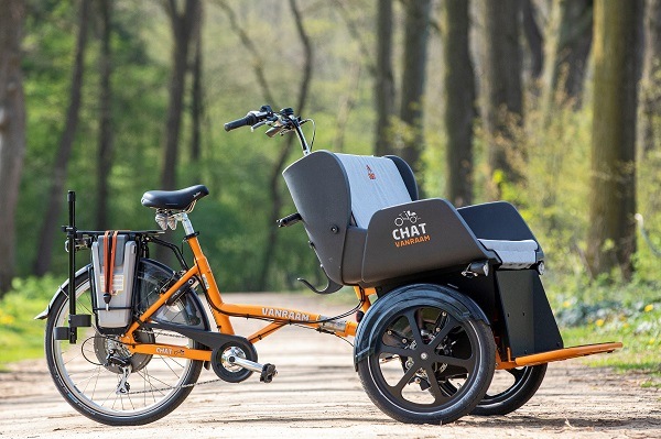Fahrrad für mehrere Personen Das Chat – ein Fahrrad für 3 personen