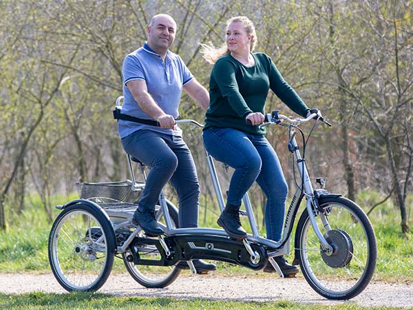 Gears on adapted Van Raam bicycles Twinny Plus tricycle tandem