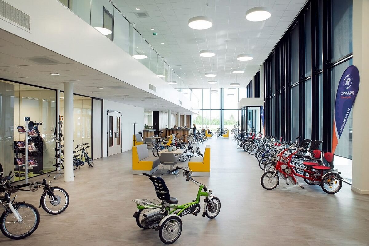 Ausstellungsraum bei fahrradfabrik Van Raam
