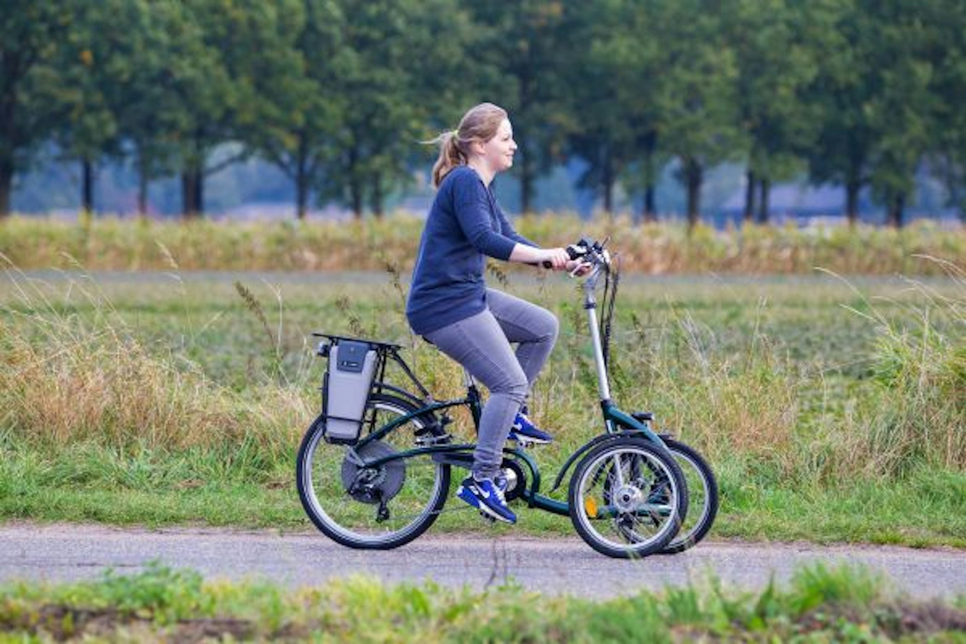 Special needs tricycle with two wheels in the front Viktoria