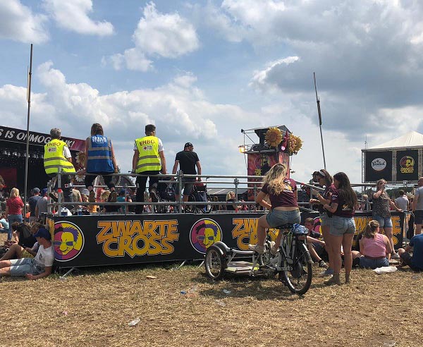 Van Raam Rollstuhlfahrrad VeloPlus auf Zwarte Cross Festival