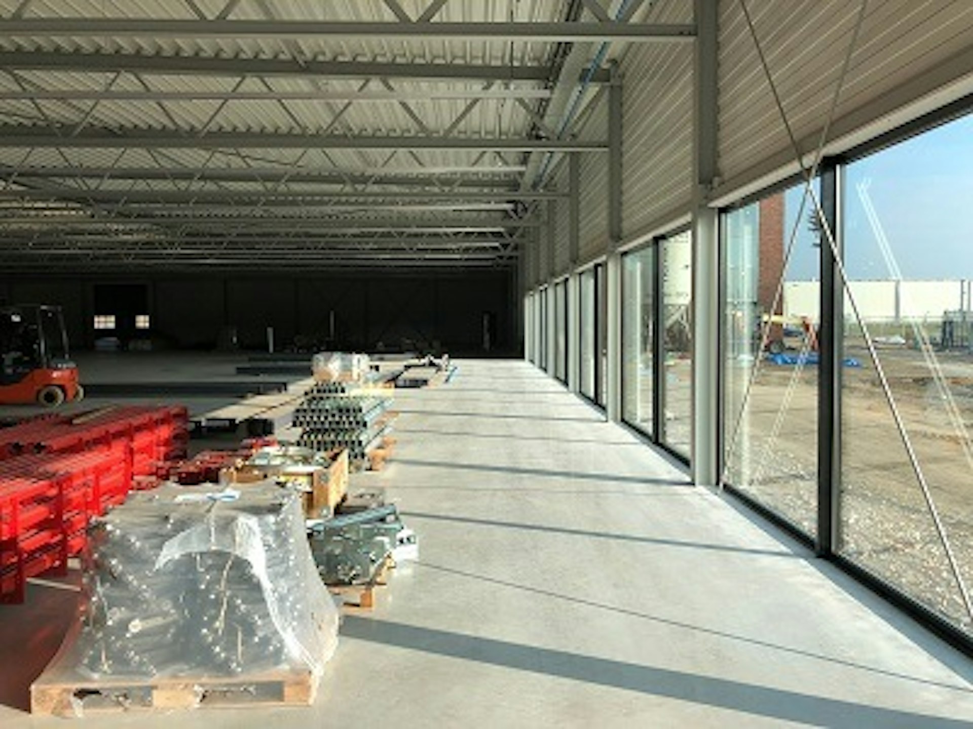 Woche-45-Neubau-Van-Raam-Fabrik-angepasste-Rader