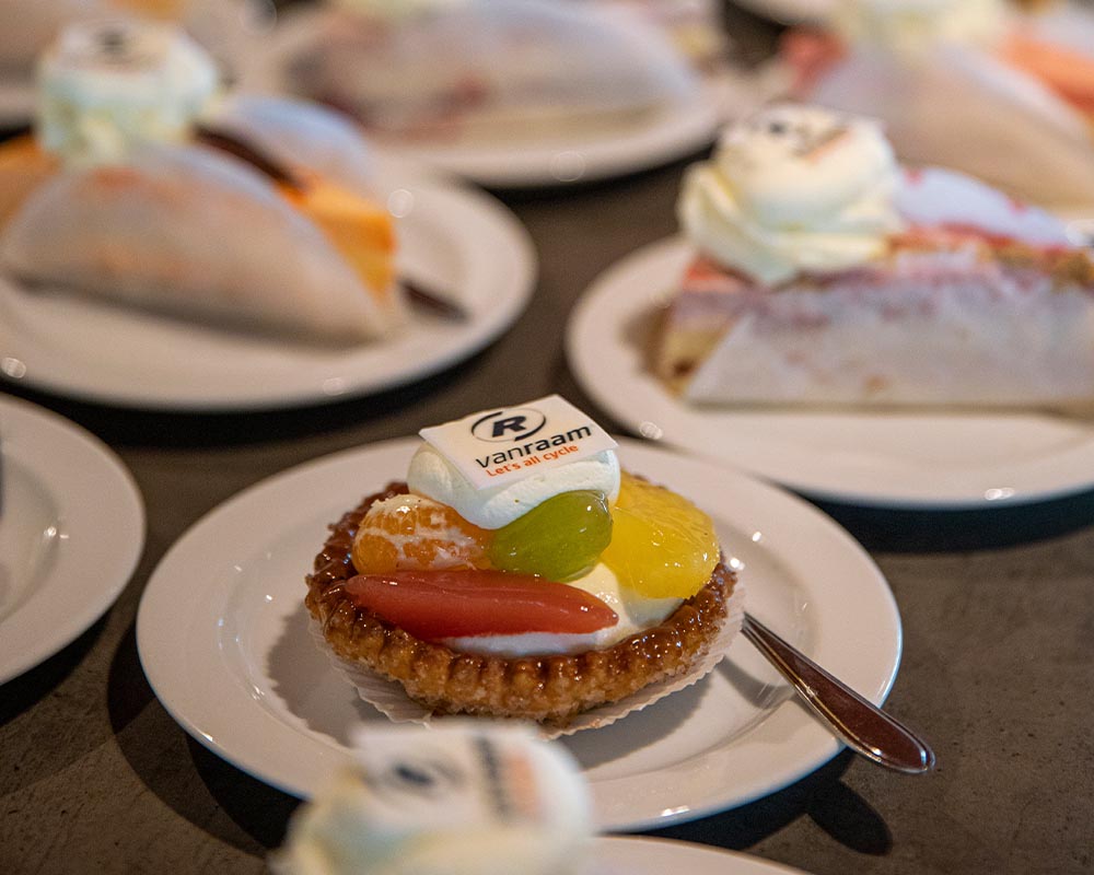 Cake festive opening Van Raam new bicycle factory