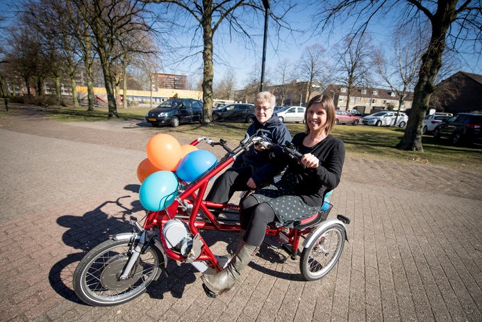 Double rider cycle for adult day center