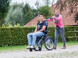 Unieke rij-eigenschappen van de OPair rolstoelfiets als rolstoel