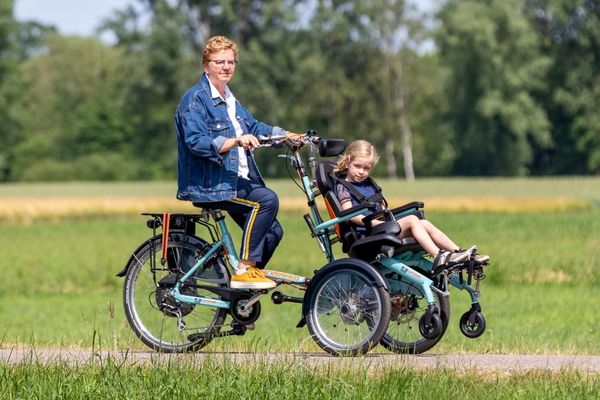 7 interesting facts about the cargo tricycle - options Van Raam OPair wheelchair bike