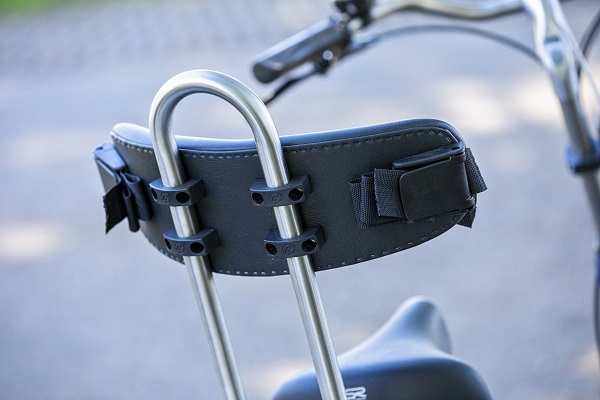 Selle avec support dorsal en option supplémentaire