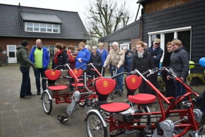 The side-by-side tandem with trailer at the 'care farm'