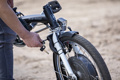 eenhandig te bedienen slot fietsen met 1 hand of arm