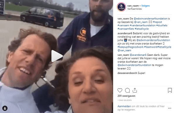 Edwin van der Sar Foundation positief over bezoek fietsfabriek Van Raam