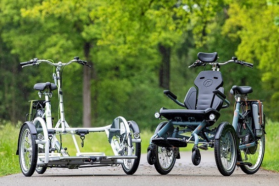 Wheelchair bicycle for several people  