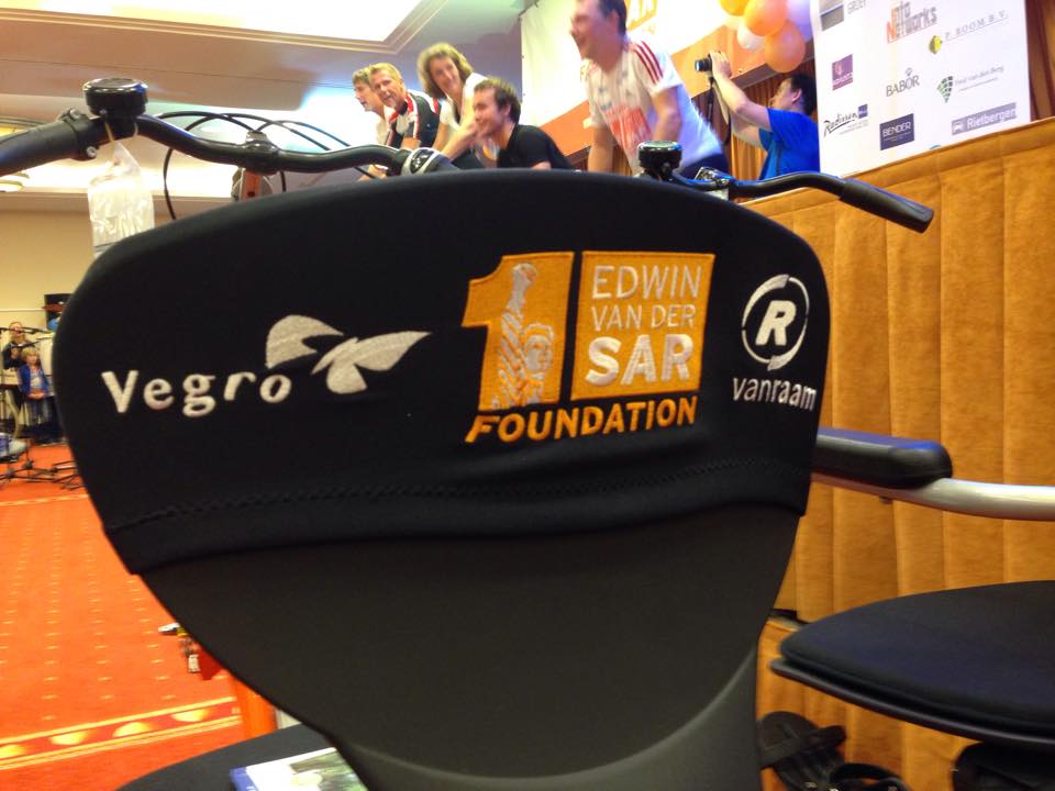 Cote a cote vélo Edwin van der Sar foundation