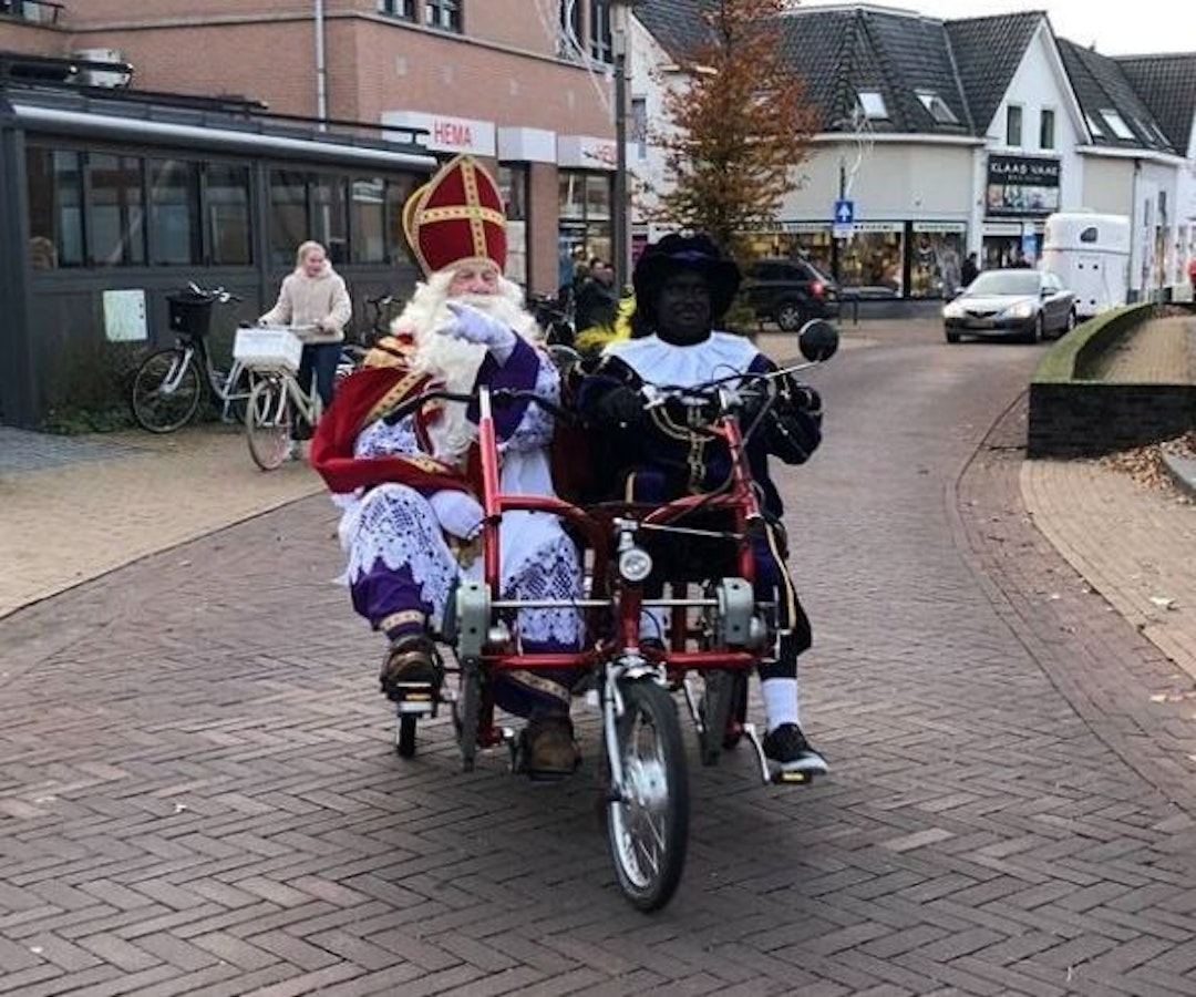 Sinterklaas intocht in Varsseveld Van Raam duofiets Fun2Go
