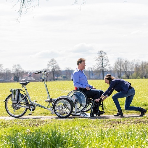 Plateau op VeloPlus rolstoel driewieler voor rolstoelgebruikers