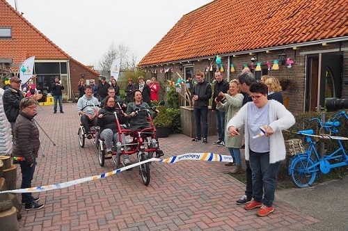 Thomashuis empfangt Van Raam duorad anhaenger dank Rabobank