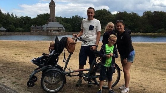 Customer experience Van Raam wheelchair bike OPair family Klomp in National Park the Hoge Veluwe