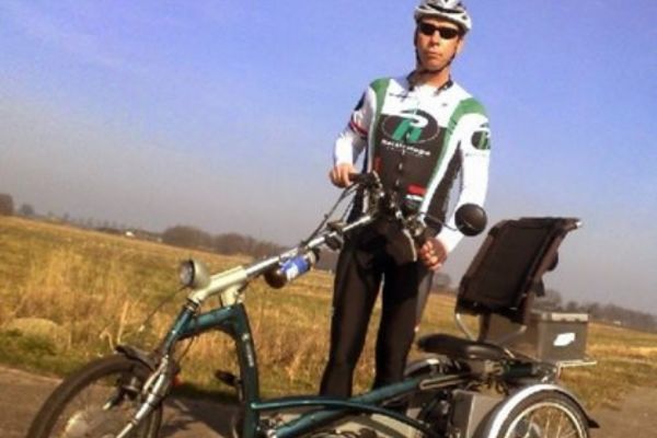 Driewielfiets Diederik 1.000 kilometer fietsen voor RHF