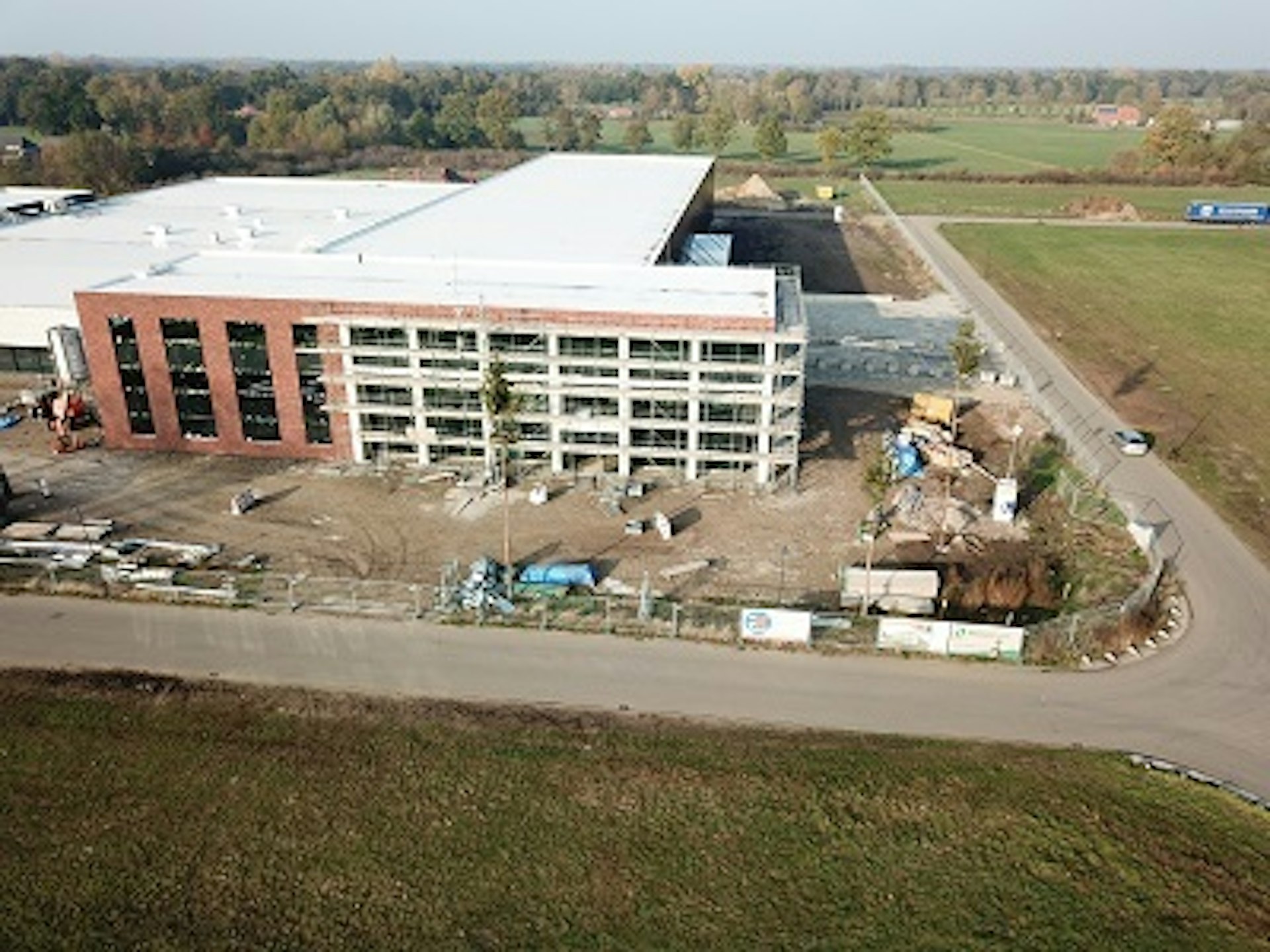 week-44-nieuwbouw-Van-Raam-fabriek-aangepaste-fietsen-(3)