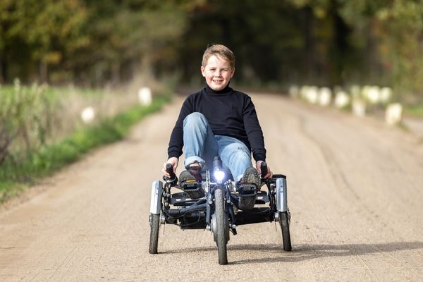 le nouveau tricycle couché Easy Sport Small de Van Raam pour les enfants et les petits adultes