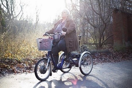 Radfahren bei Arthrose im Knie auf einem Van Raam Spezialfahrrad 