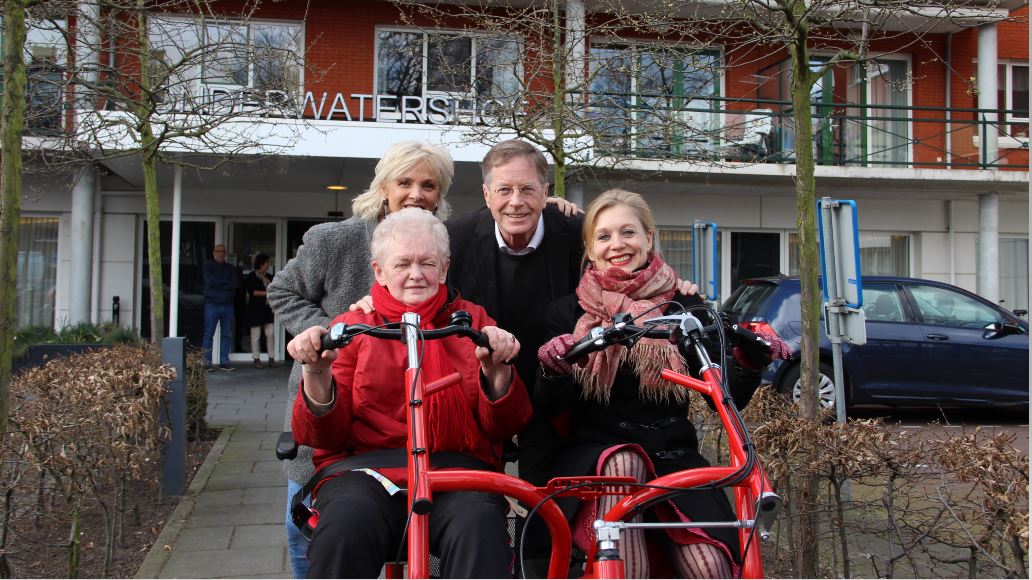 Side-by-side tandem for residential care center