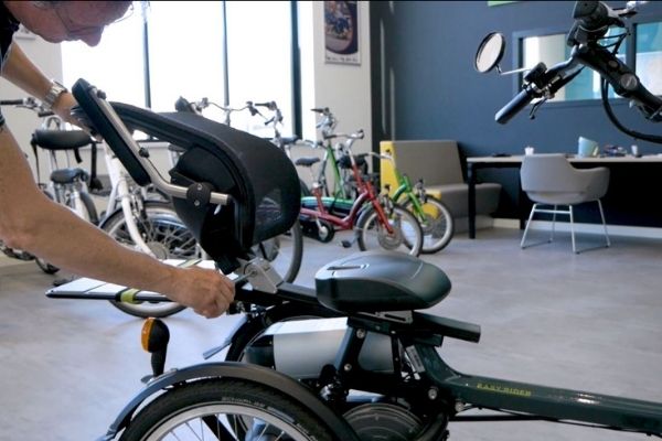 Meilleure posture sur le tricycle Easy Rider - réglage du dossier